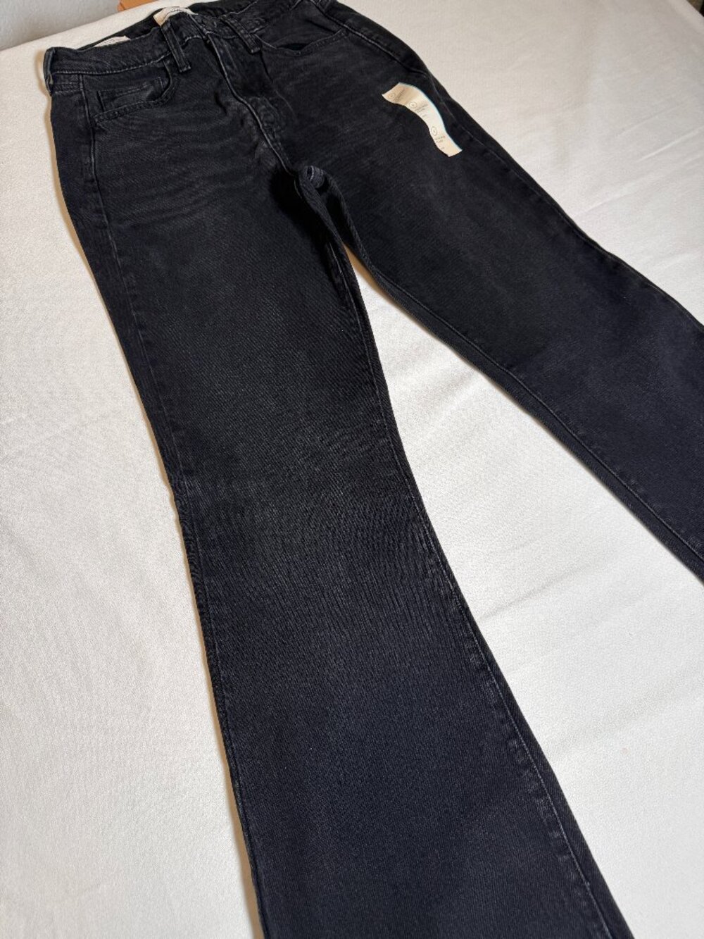 NWT Universal Thread Black Jeans High-Rise Flare Women's 6 Long Comfort Stretch
